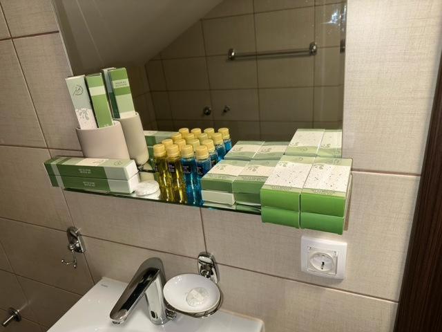 Jp Motel Mali Pariz Bor Luaran gambar